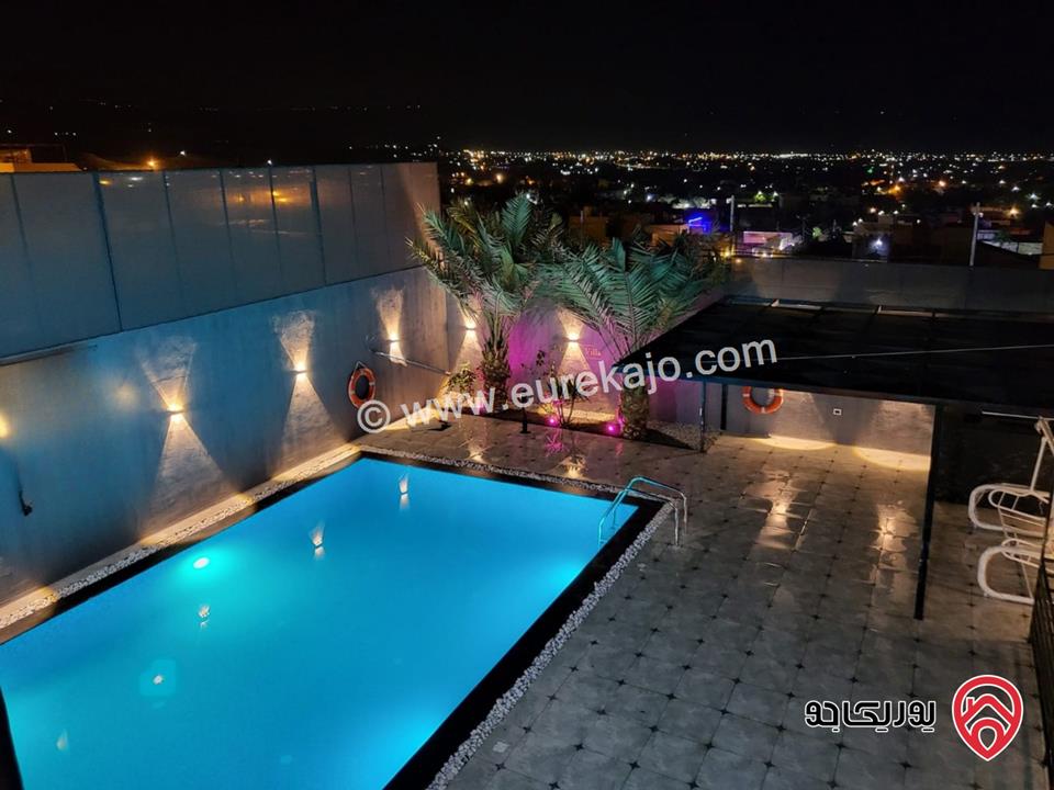 شاليه مفروش و مميز مساحة الأرض 288م والبناء 190م للبيع في البحر الميت