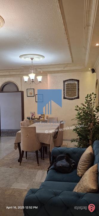 شقة فاخرة للبيع في عمان - الكرسي - مقابل أسواق السلام طابق ثالث 140م تشطيب سوبر ديلوكس بسعر مغري
