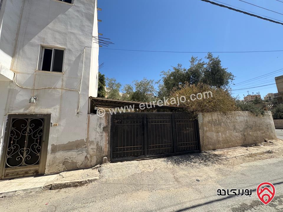 منزل مساحة 230م على أرض 450م للبيع في الزرقاء/الزواهرة – بالقرب من مسجد المصطفى ومسجد الفلاح