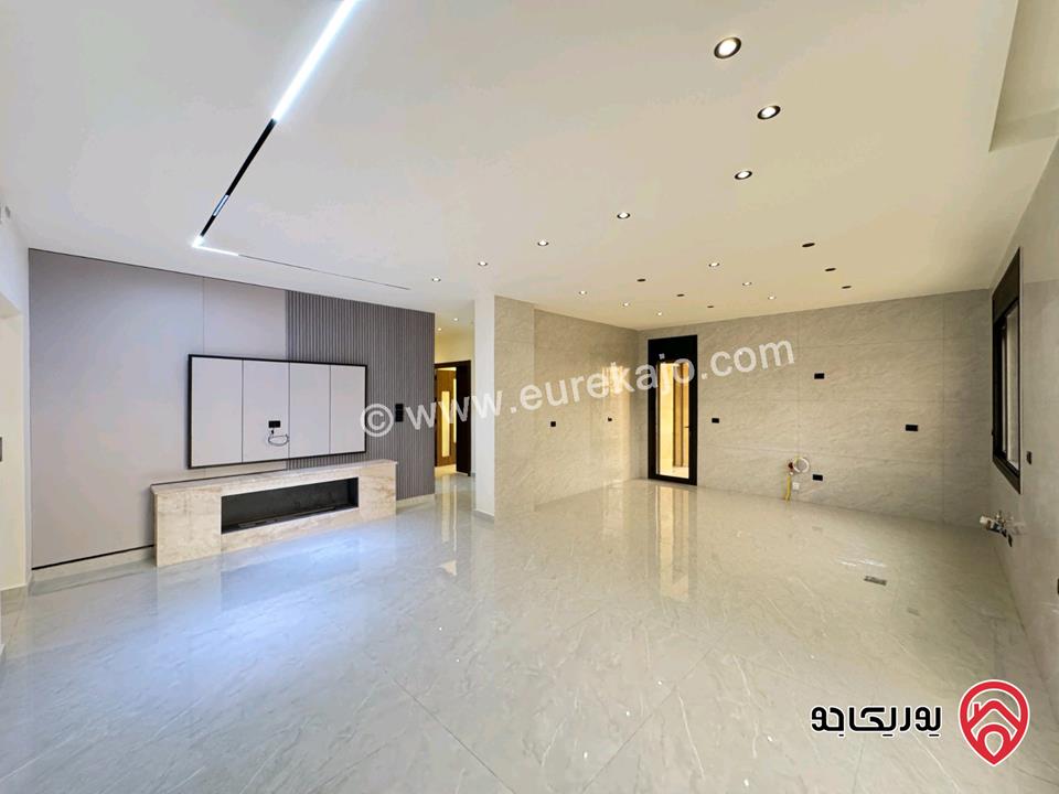 شقة طابق ثاني مساحة 228م للبيع في عمان - مرج الحمام ناعو 