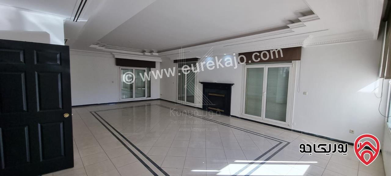 شقة فاخرة مساحة 345م داخلي و 60م خارجي للايجار في عمان - الدوار الخامس