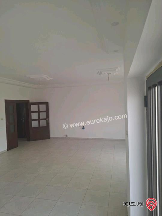 شقة طابق أول مساحة 235 متر شقة للايجار في عمان - شفا بدران (مقابل أكاديمية الفيحاء) مناسبة جدا لطلاب الخليج