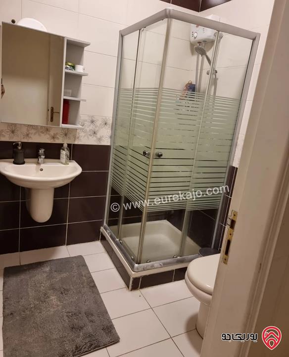 شقة مفروشة طابق أول مساحة 100م للايجار في عمان - السابع