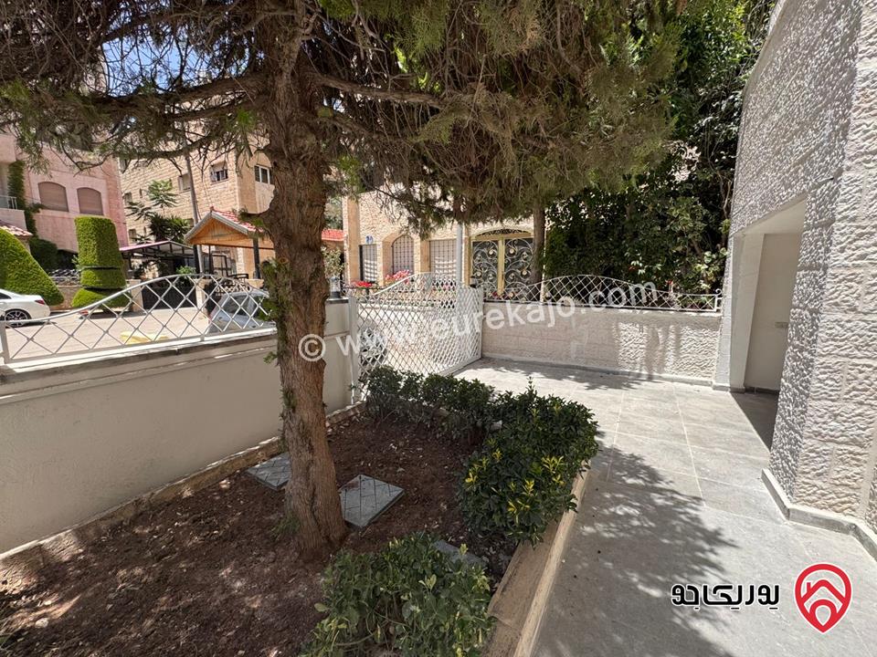 فيلا مستقلة للايجار في عمان - ام السماق مساحة الارض 500م البناء 450و الحديقة 200م والترس 200م