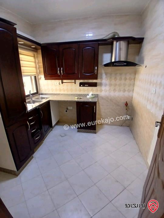 شقة فارغة طابق ثانى مساحة 110م للإيجار في عمان - الرابية 