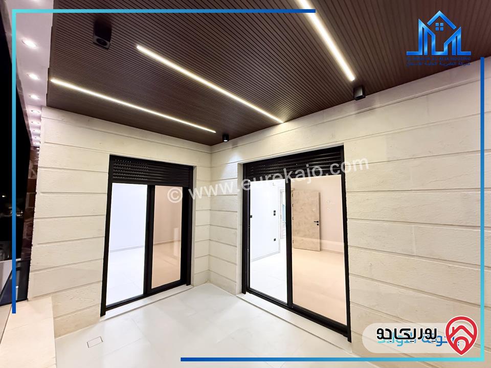 فيلا مساحة 340م على أرض 700م للبيع في اربد
