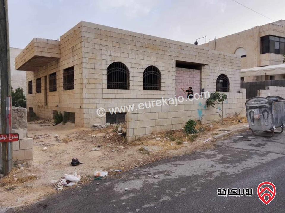 فيلا عظم مساحة 422م على أرض 546م للبيع في عمان - الجبيهة 