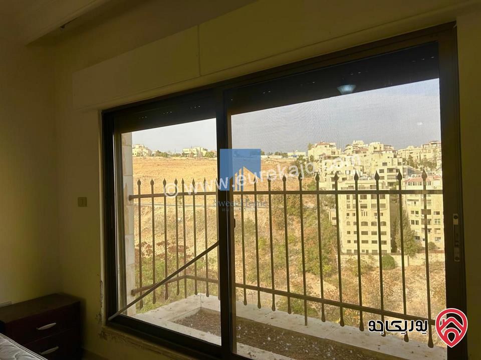 شقة مميزة للبيع في عمان - عبدون خلف البلوفيج طابق اول 185م تشطيب سوبر ديلوكس بسعر  مغري