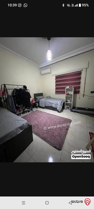 شقة سكنية شرقية طابق ثالث مساحة 132م للبيع في عمان - الربوة