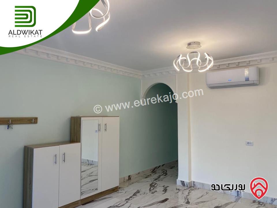  شبه فيلا متلاصقة مفروشة للبيع في عمان - ام السماق مساحة الارض 150م ومساحة البناء 180م بسعر مغري 