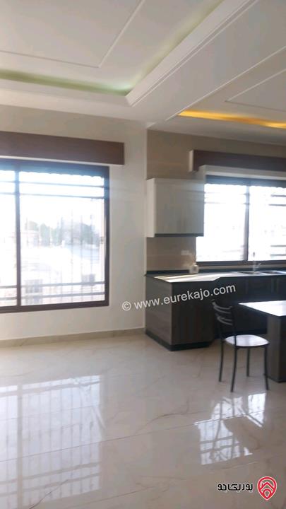 شقة طابق أول مساحة 205م للبيع في عمان - الجبيهة