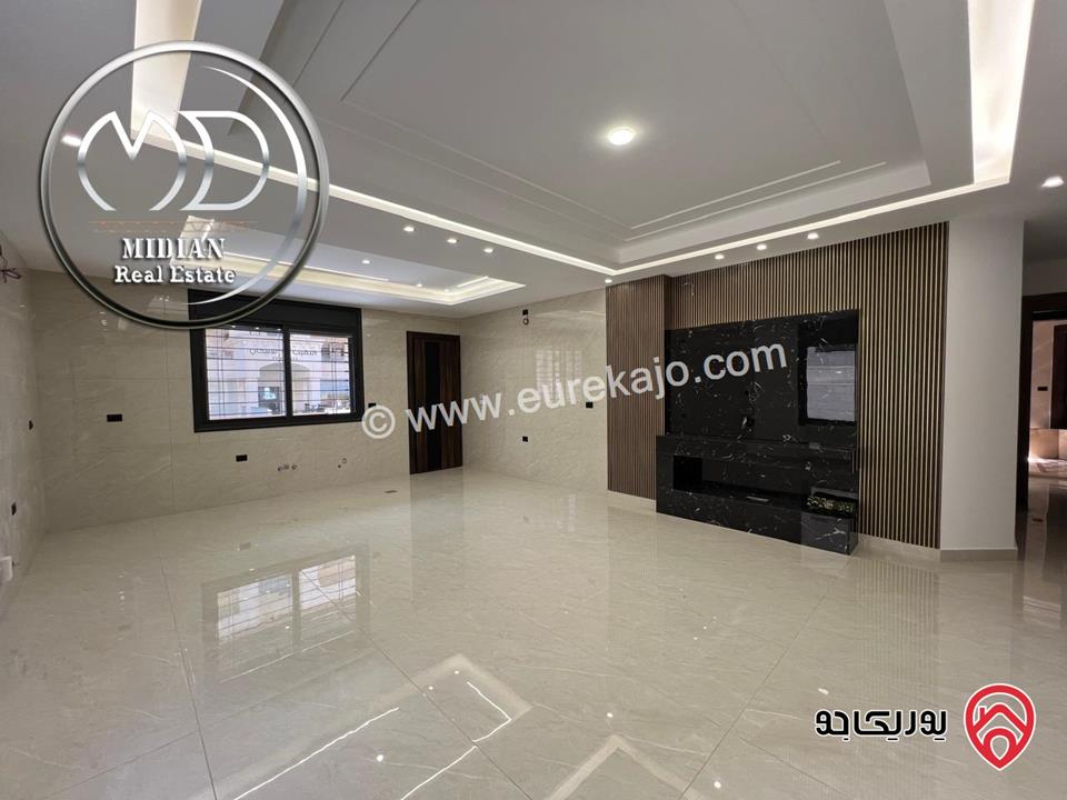 شقق جديدة دوبلكس طابق أخير مع روف للبيع في عمان - خلدا مساحات 140م & 185م مع تراسات امكانية الأقساط بأسعار مميزة