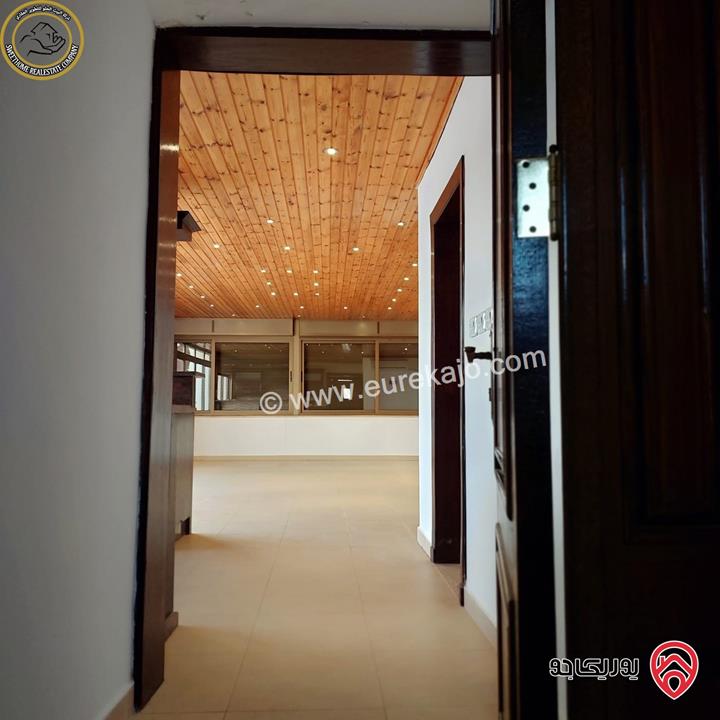 شقة فاخرة للبيع في خلدا - قرب مدارس ساندس طابق ثالث 200م مع روف 140م تشطيب سوبر ديلوكس بسعر مغري