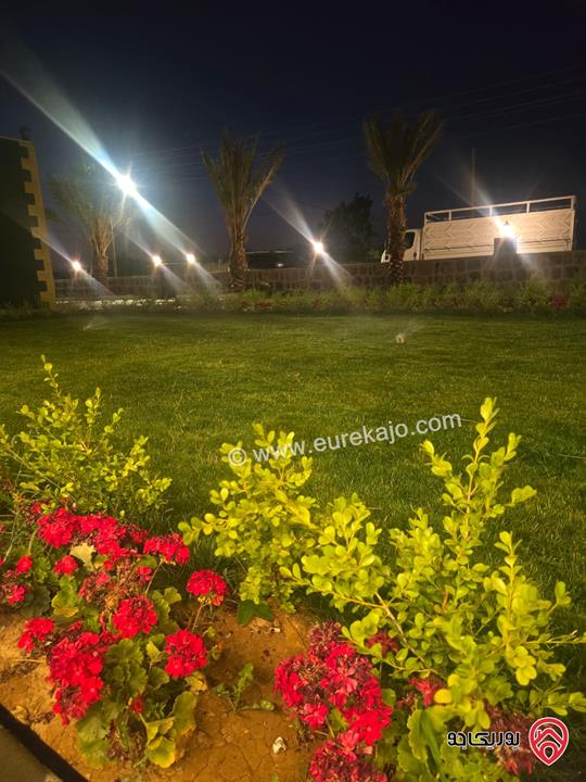 فيلا و ملحق خارجي مساحة 450م على أرض 1 دونم للبيع في المفرق - ام الجمال 