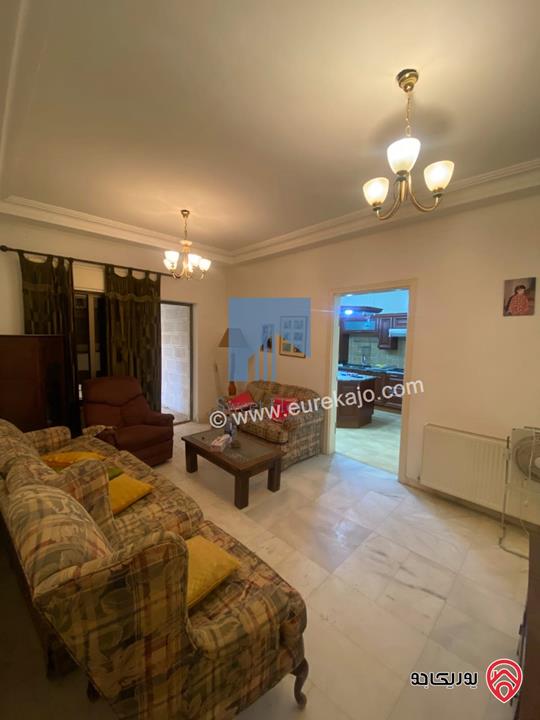 شقة أرضية مساحة 150م مع حديقة وترسات 150م للبيع في عمان - الجندويل