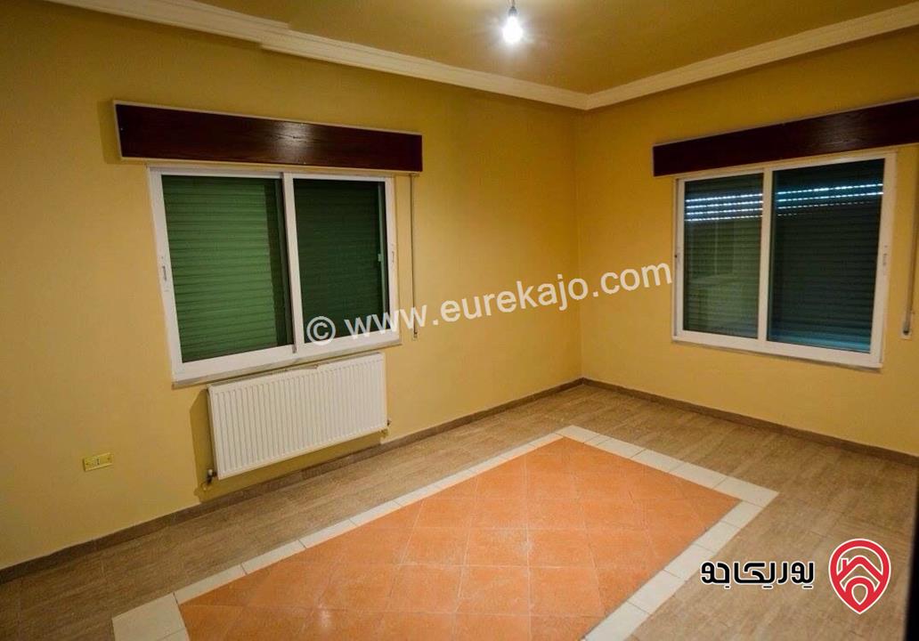 فيلا متلاصقة مساحة 930م على أرض 420م للبيع في عمان - ضاحية الرشيد 