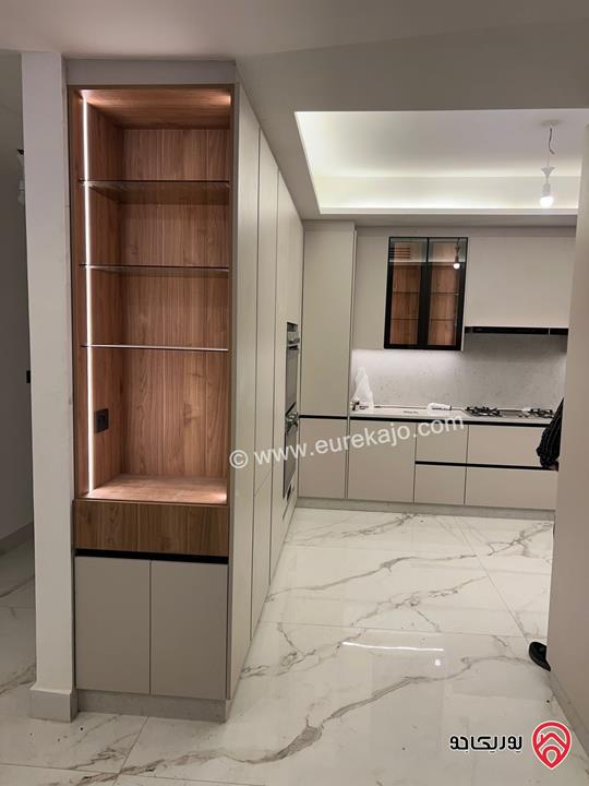 شقة مساحة 235م طابق ثالث للإيجار في عمان - منطقة الرابع