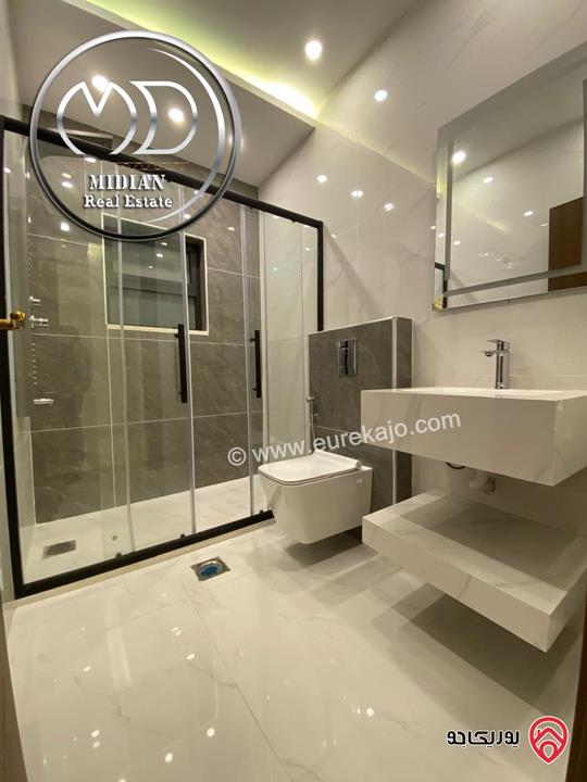 شقة دوبلكس طابق اخير مع روف للبيع في عمان - خلدا مساحة 275م تشطيبات سوبر ديلوكس اطلالة جميلة امكانية الأقساط