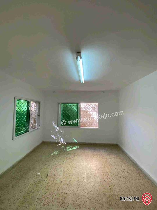 شقة فارغة طابق شبه ارضي مساحة 110م للايجار في عمان - الياسمين 