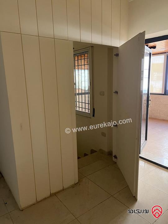 شقه دوبلكس طابق أرضي وتسويه مساحة 300 م2 مع حديقة للايجار في ضاحية الياسمين، 