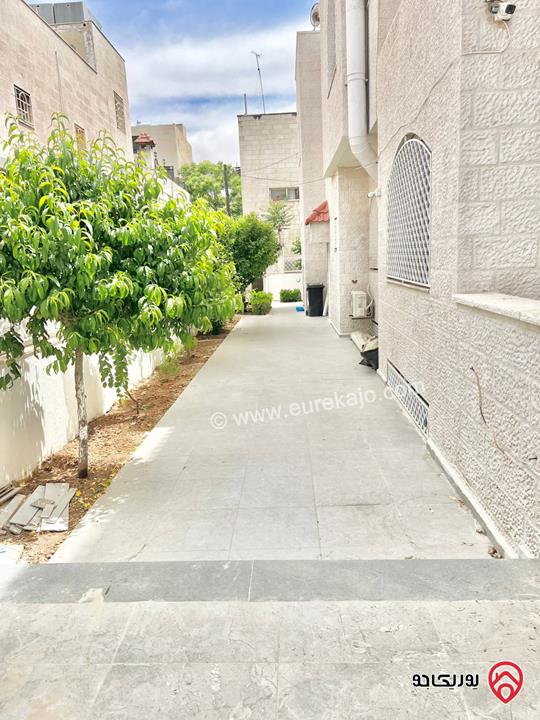 فيلا مستقلة للايجار في عمان - ام السماق مساحة الارض 500م البناء 450و الحديقة 200م والترس 200م