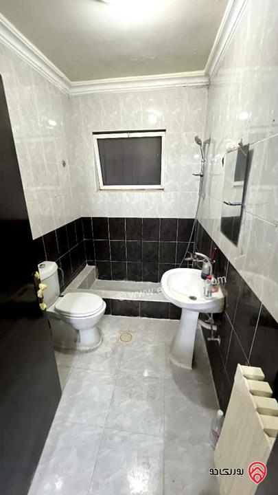 شقة طابق خامس مساحة 115م للبيع في عمان - الرونق قريبة من الدوار الثامن  