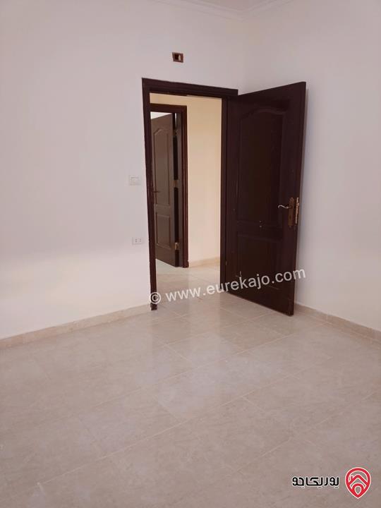 شقة مساحة 194م طابق ثاني للبيع في عمان - الجبيهة