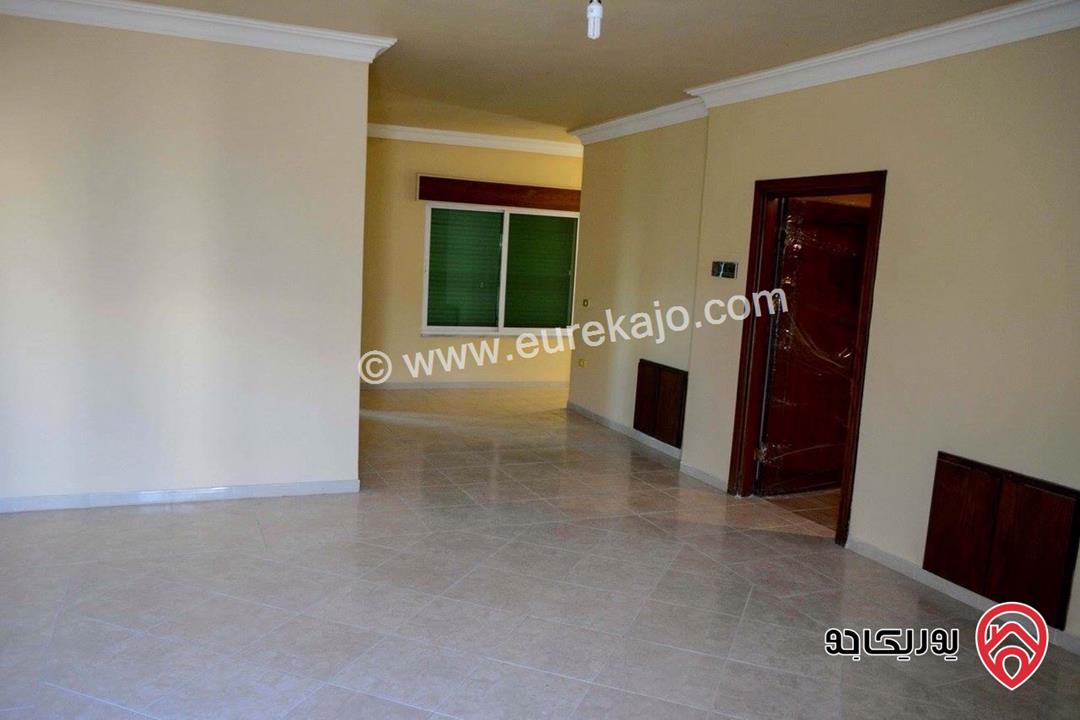 فيلا متلاصقة مساحة 930م على أرض 420م للبيع في عمان - ضاحية الرشيد 