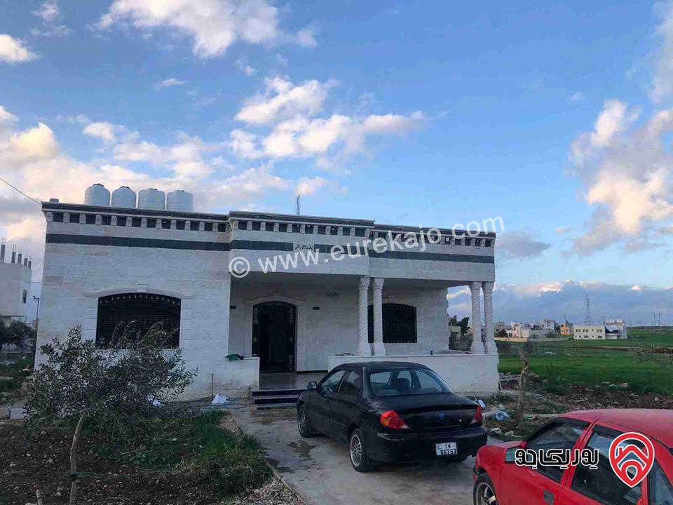 فيلا مساحة 280م على أرض 1300م للايجار في اربد - الصريح