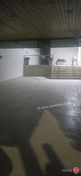 شقة ارضية مساحة 248م مع توسعة 10م مقززة حديقة وتراسات 350م للبيع في عمان - ام اذينة