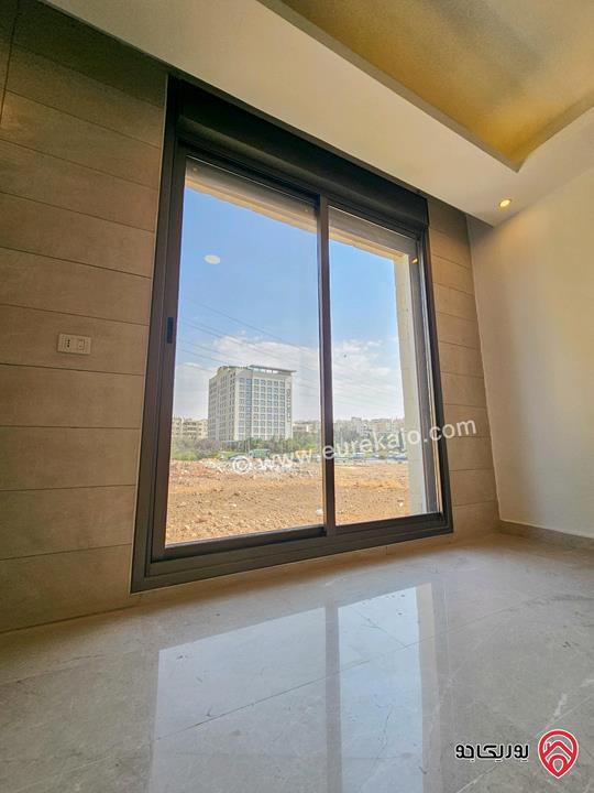 شقة سوبر ديلوكس جديدة - طابقية - مساحة 223م طابق أول للبيع في عمان - دير غبار