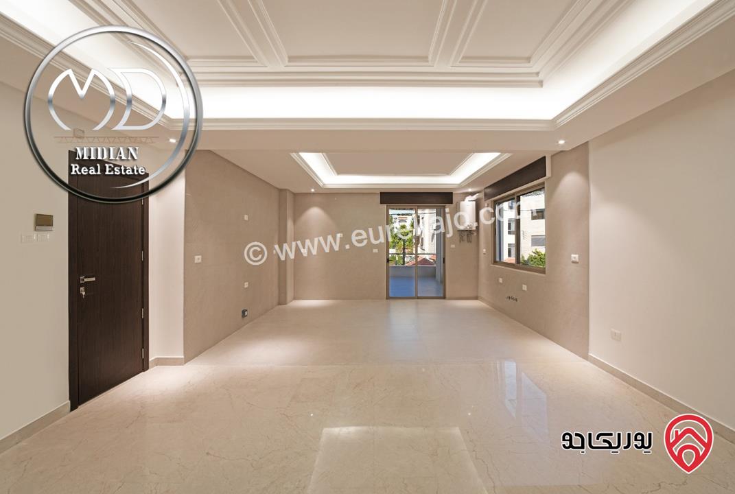 شقق للبيع في عمان - الصويفية مساحات 200م تشطيبات و ديكورات عصرية فاخرة اطلالة رائعة جديدة لم تسكن