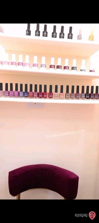 صالون سيدات مساحة 45م للبيع في الزرقاء الجديدة 
