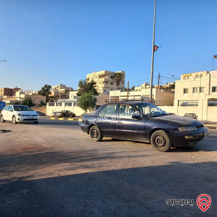ارض تجارية مساحة 592م للبيع في الزرقاء - على طريق السخنة