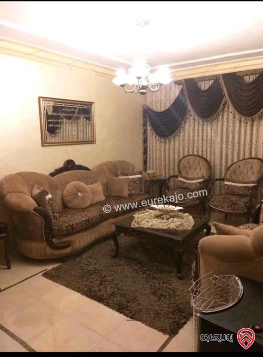 شقة مساحة 100م طابق أول للبيع في عمان - طبربور
