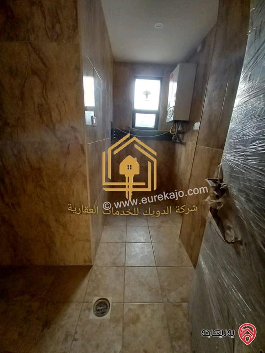 شقة جديدة لم تسكن طابق اول مساحة 180م للإيجار في عمان - خلدا 