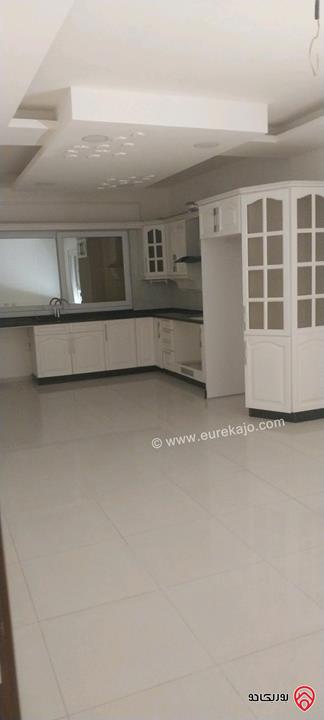 شقة طابق أول فني مساحة 150م للايجار في اربد - كومباوند الأمعري خلف الراهبات 