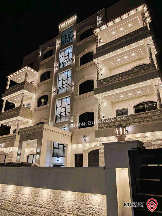 شقة طابق ثالث هندسي مساحة 140م اطلالة بحرية مع كراج تشطيب هايبر ديلوكس للبيع في العقبة - السكنية الخامسة