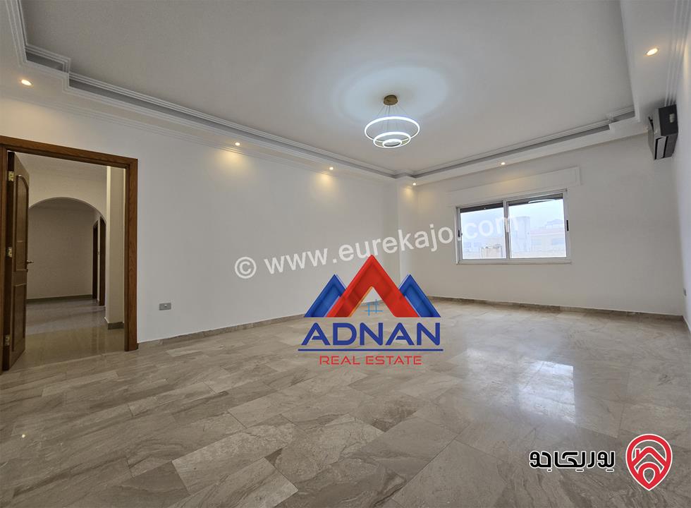 شقة طابقية مساحة 366 متر طابق ثاني للبيع في عمان - الصويفية