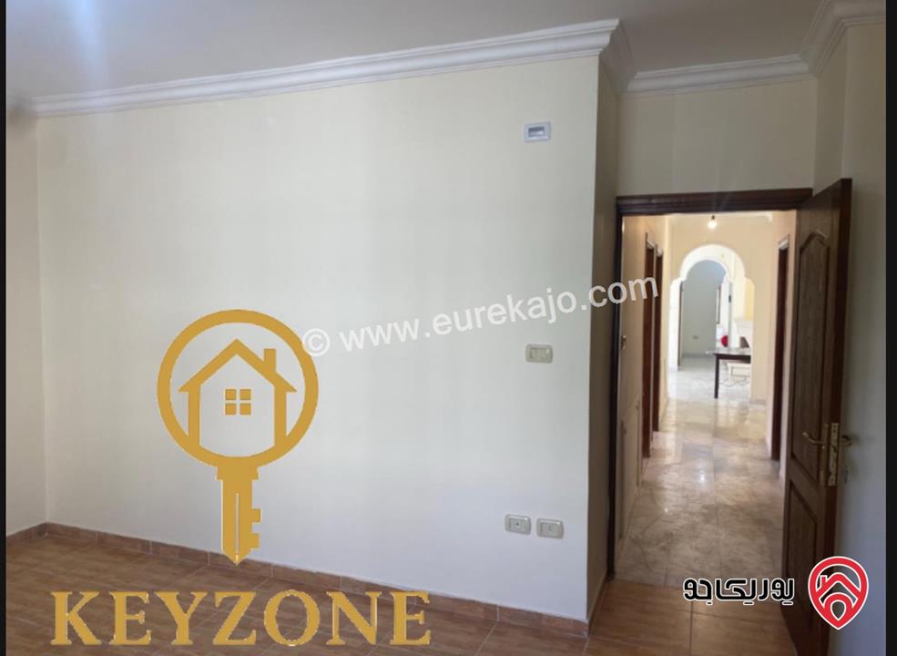 شقة مساحة 200م طابق ثاني للبيع في عمان - خلدا