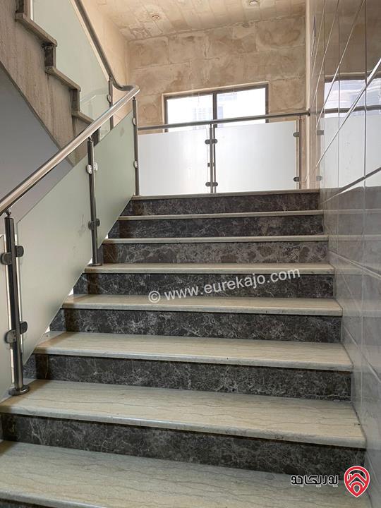 شقة فارغة طابق أول مساحة 150م للايجار في عمان - الرابية