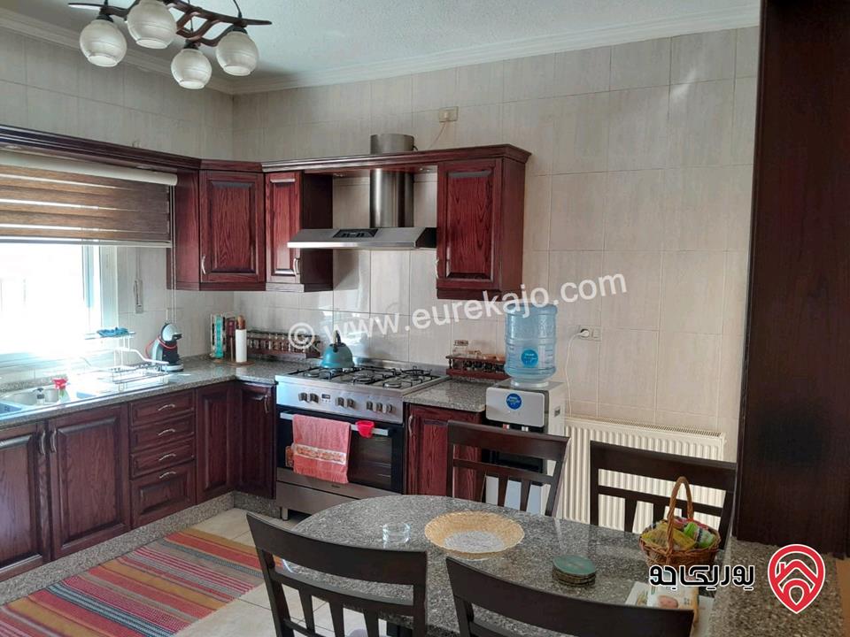 شقة طابق ثاني مساحة 175م للبيع في عمان - الجندويل