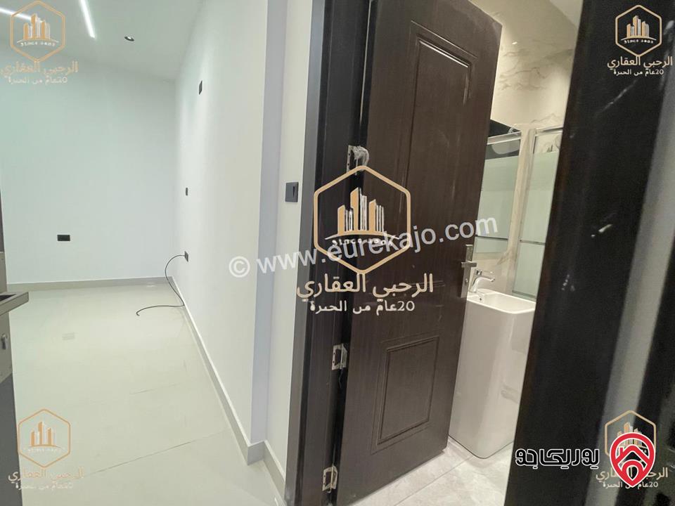 شقة طابق ثالث دوبلكس مساحة 175م للايجار في عمان - الجندويل 