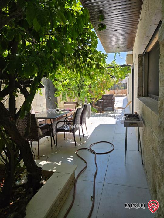 فيلا دوبلكس مميزة مساحة 550م على ارض 650م للبيع في عمان – دير غبار