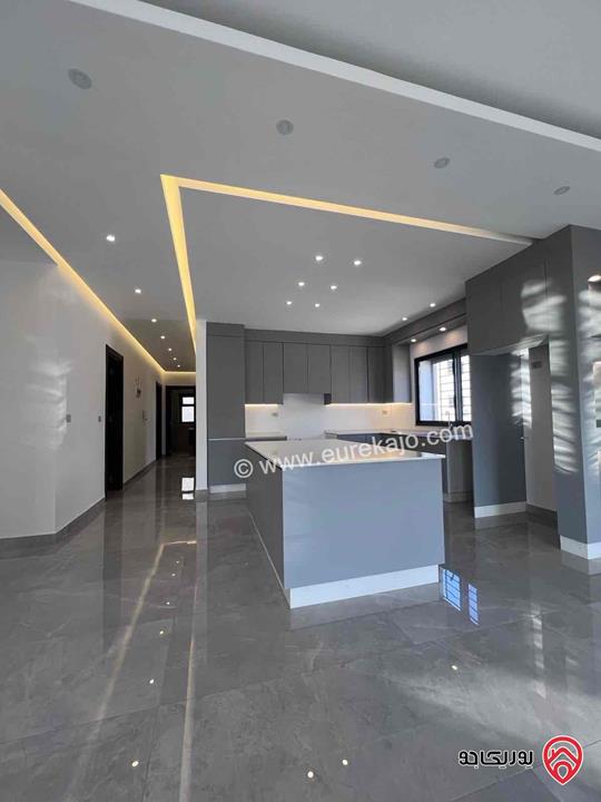 شقة طابق اول و ثاني مساحة 180م للايجار في عمان - الكرسي 