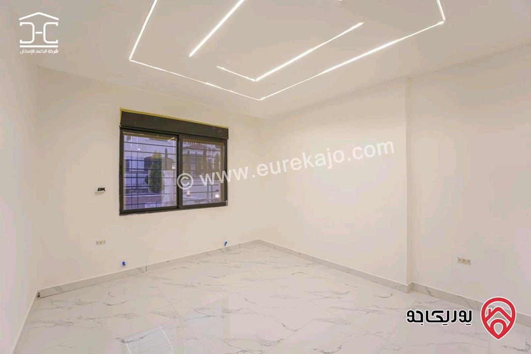 شقة جديدة دوبلكس مع روف مساحة 220م للإيجار في عمان - شفا بدران/ الكوم