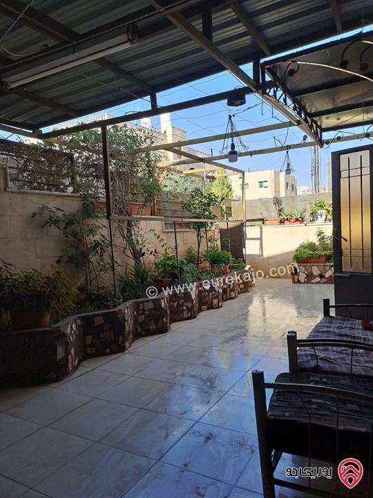 شقة طابق شبه ارضي مساحة 143م داخلي و 50م خارجي للبيع في عمان - أم نوارة