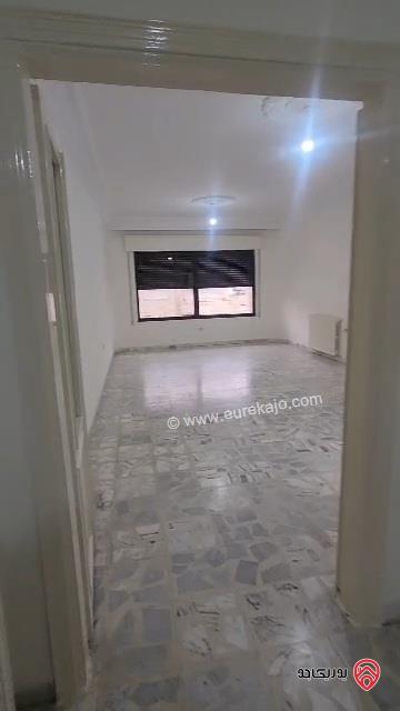 شقة طابق ثاني مساحة 210م للبيع في عمان - الجبيهة خلف الجامعة الاردنية 