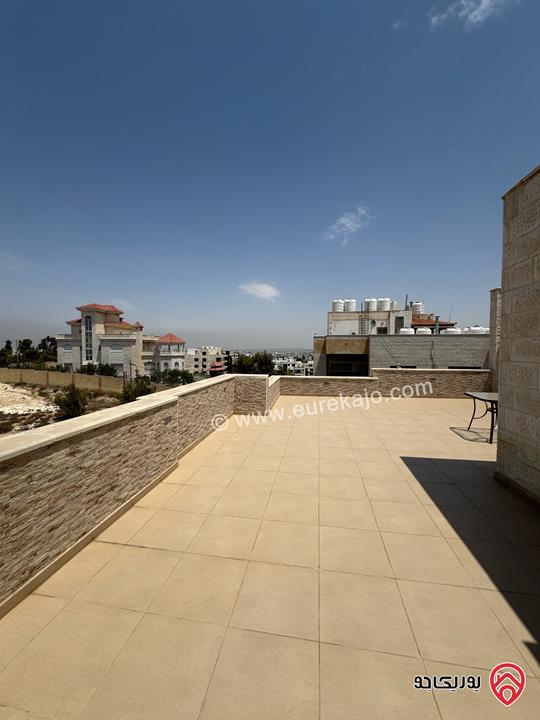 شقة طابق اخير مساحة 187م مع رووف منفصل 48م وترس 110م للبيع في عمان - مرج الحمام