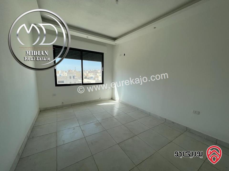 شقة دوبلكس طابق اخير مع روف للبيع في عمان - خلدا مساحة 150م مع تراس بسعر مميز جداً
